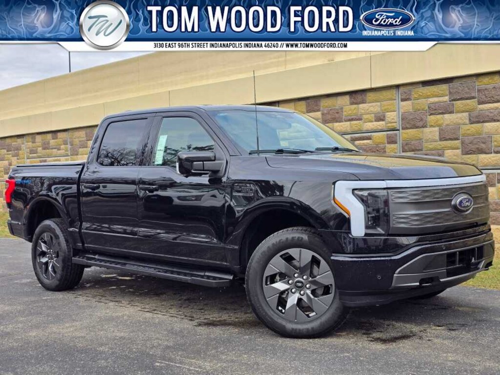 Used 2023 Ford F-150 Lightning Lariat 4WD Supercrew 5.5 Box 4WD SuperCrew 5.5 Box