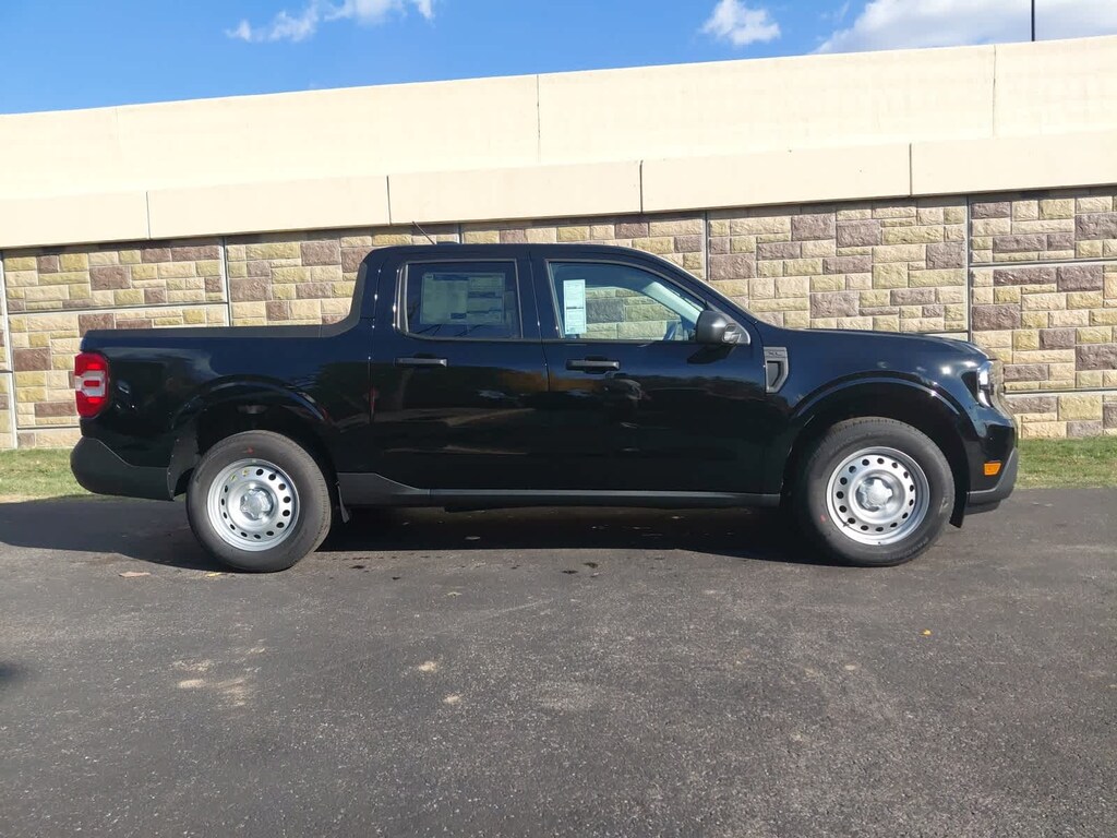 New 2025 Ford Maverick XL AWD Supercrew AWD SuperCrew