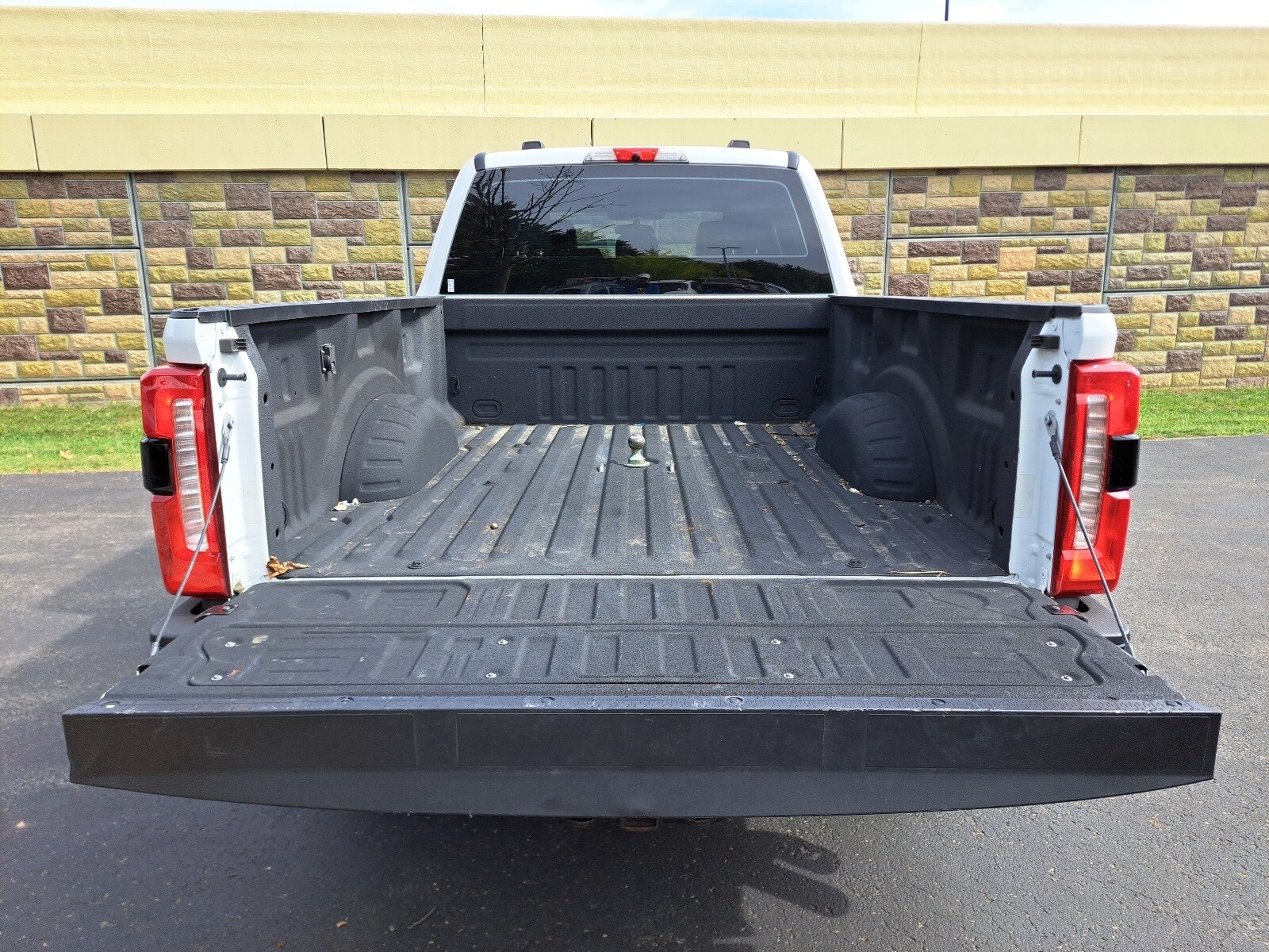 2023 Ford F-350 photo 3