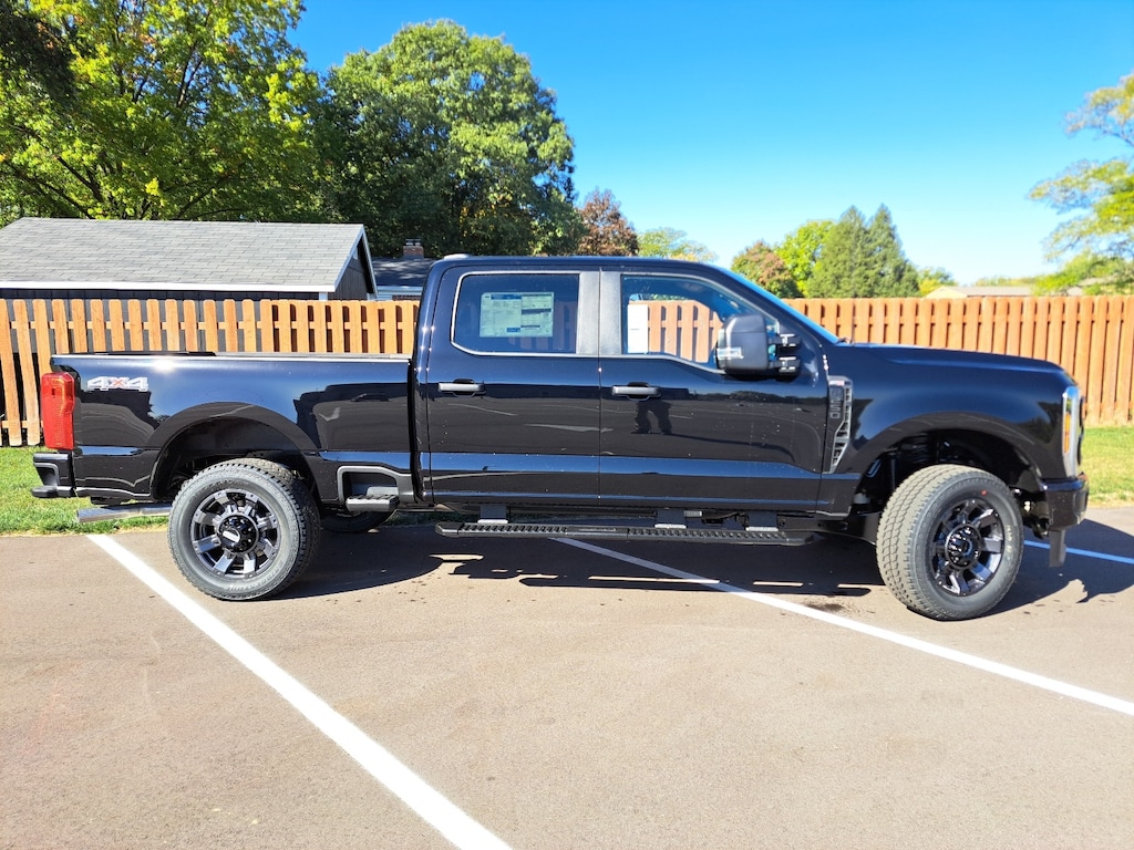 New 2026 Ford Super Duty F-250 SRW XL Truck Crew Cab