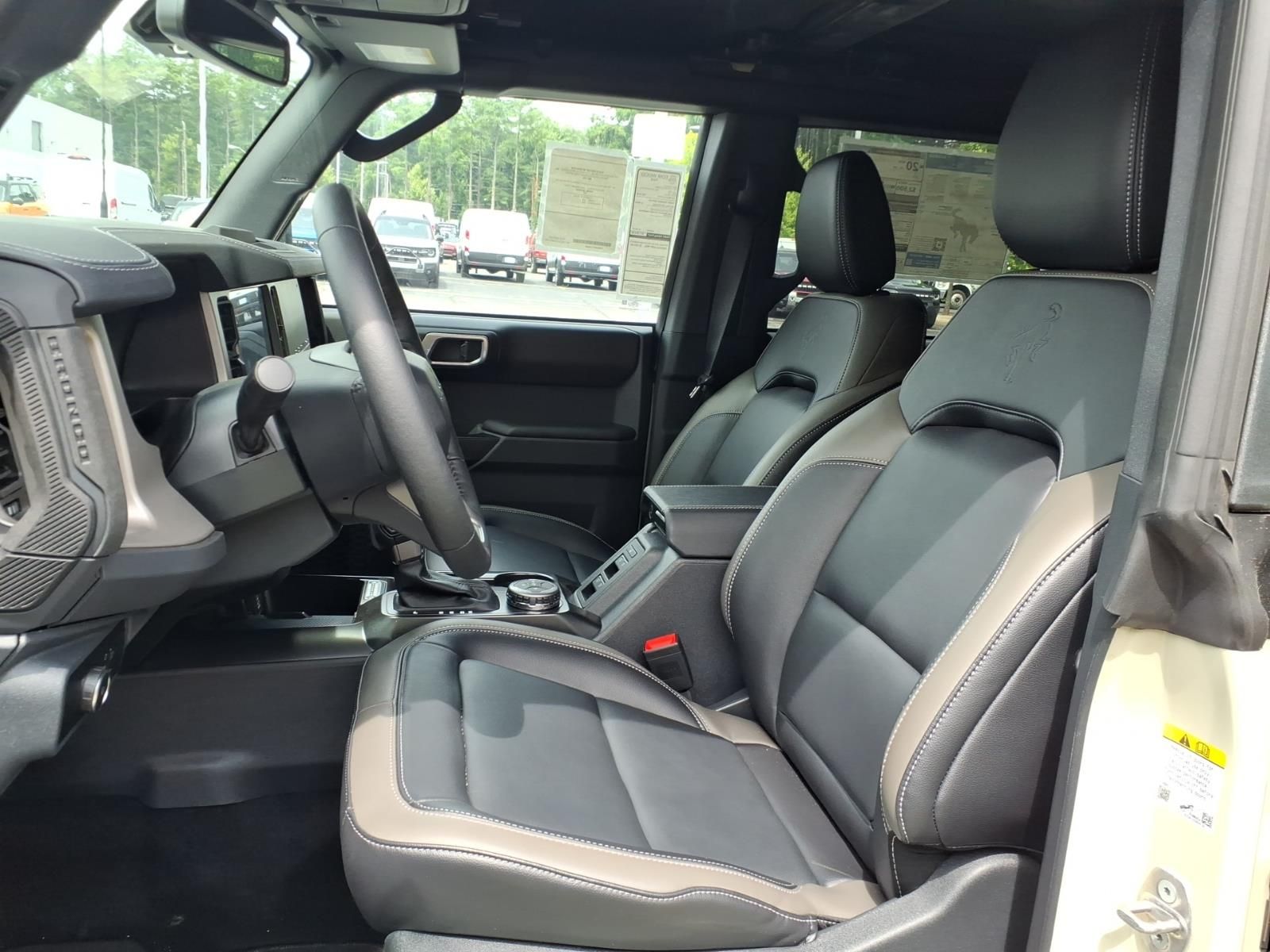 2026 Ford Bronco 4-Door Outer Banks - Photo 14