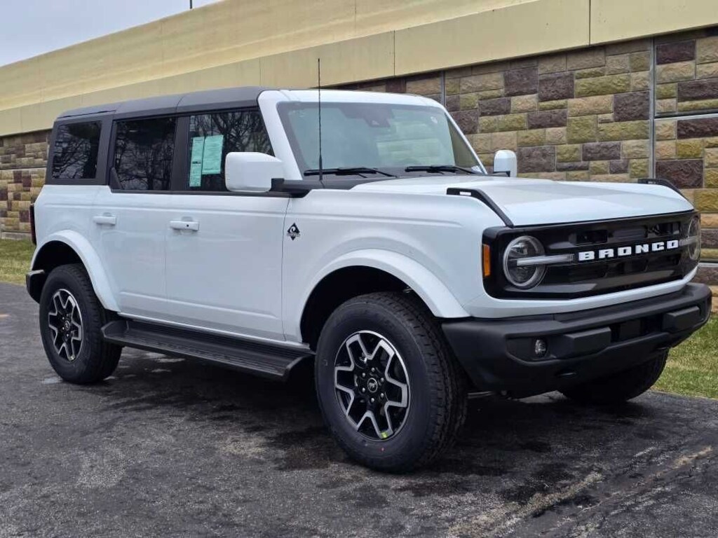 New 2025 Ford Bronco Outer Banks SUV