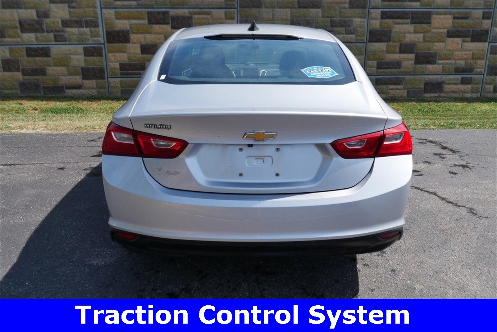 2018 Chevrolet Malibu LS photo 3