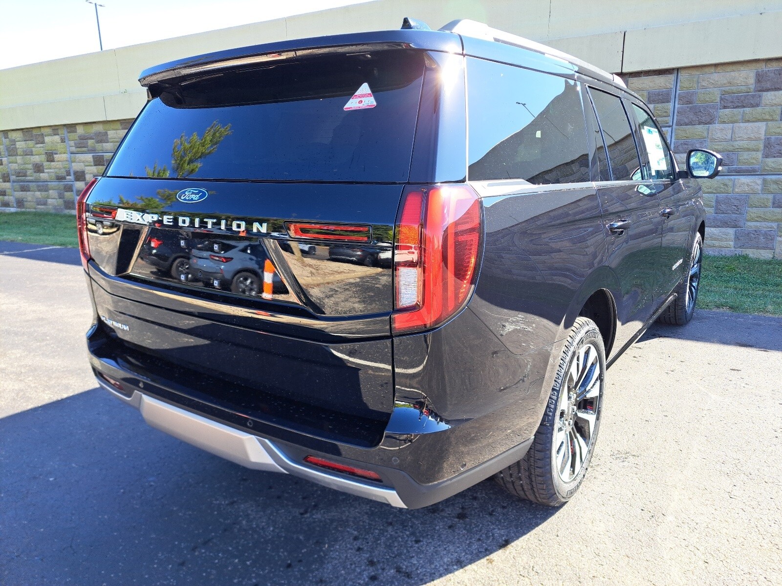 2025 Ford Expedition Platinum photo 2