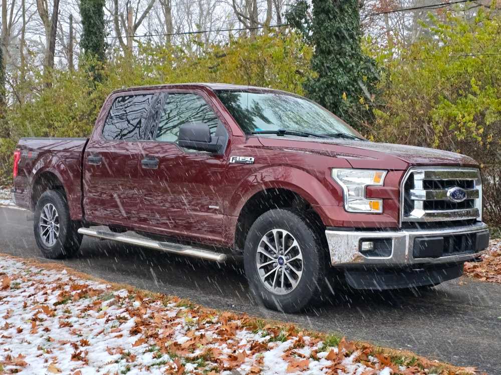 2015 Ford F-150 XLT photo 3