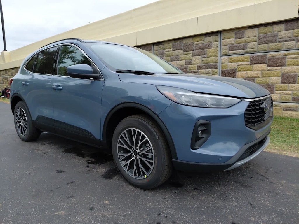 New 2026 Ford Escape Phev FWD