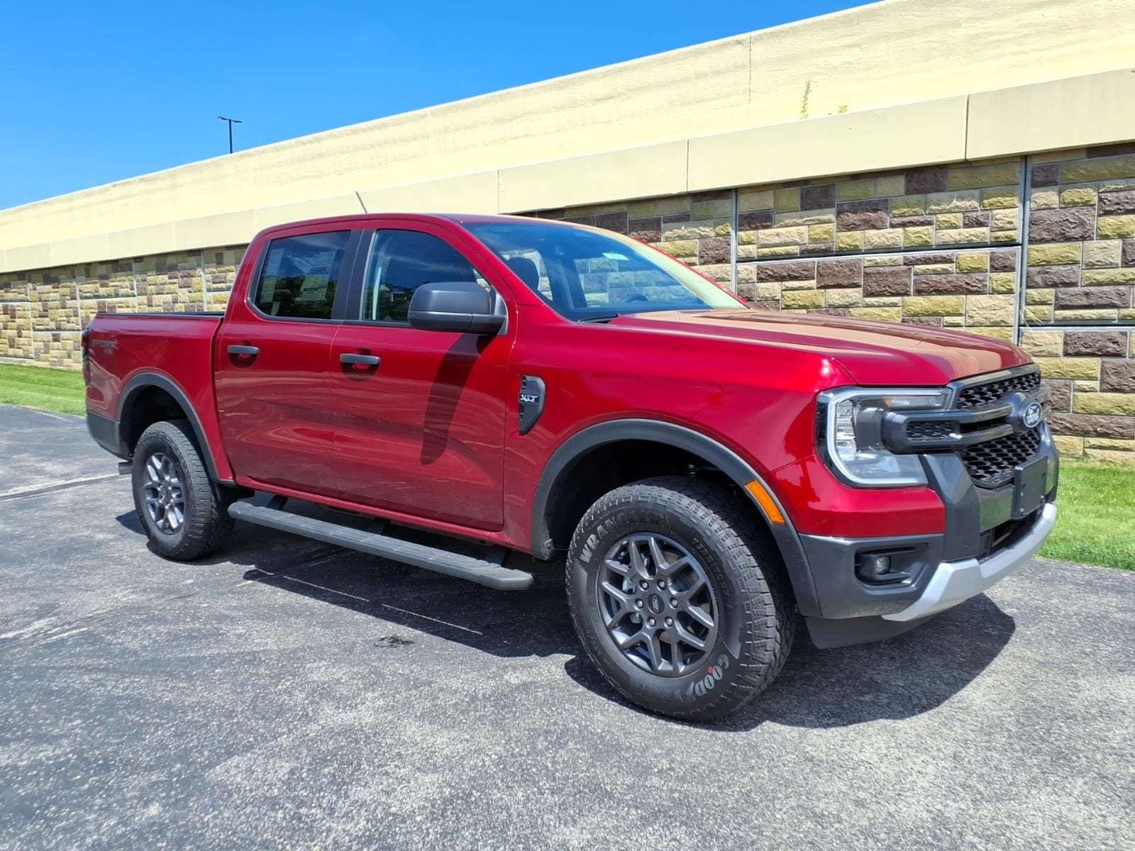 2026 Ford Ranger XLT 4x4 SuperCrew 5' Box's photo