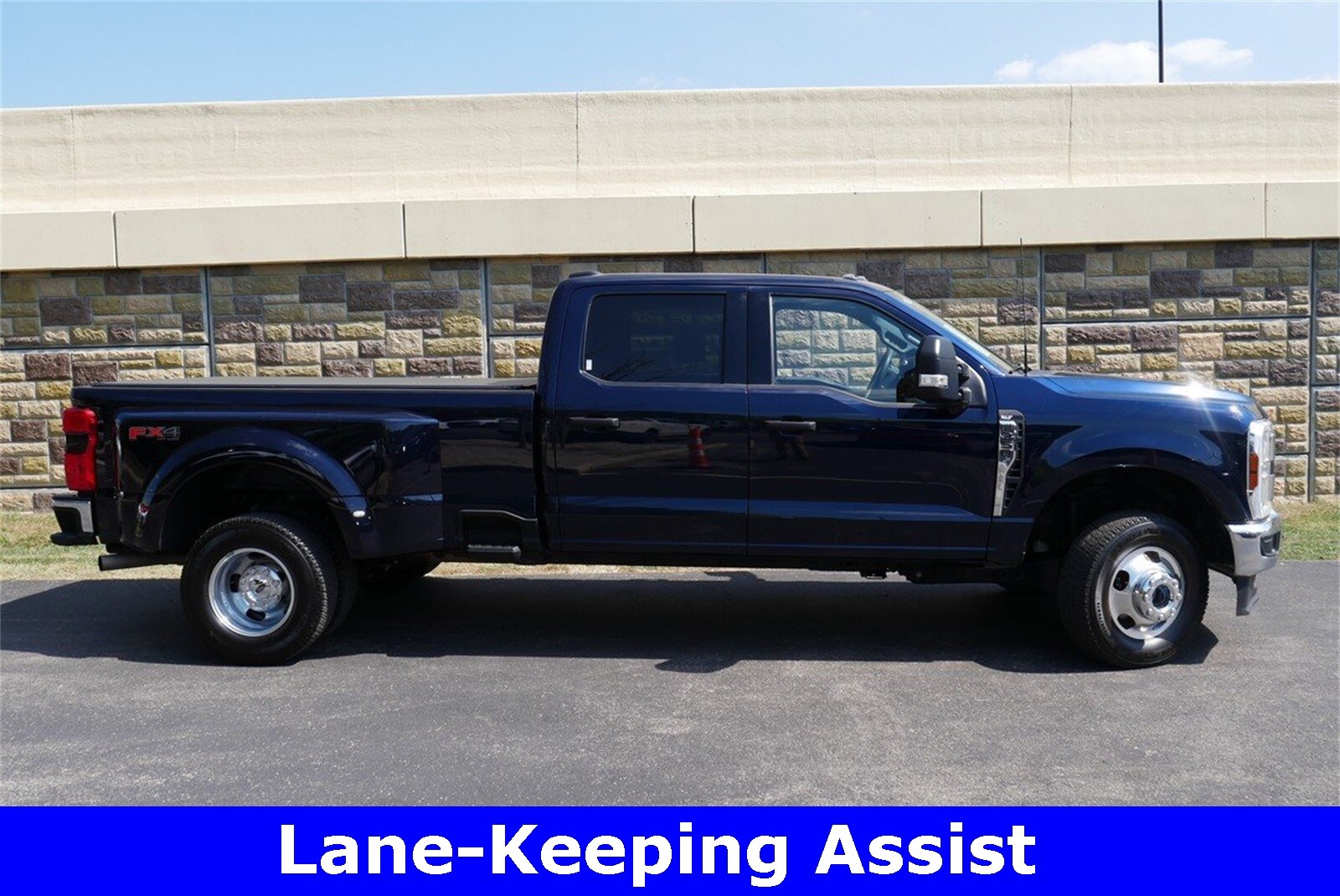 2024 Ford F-350 photo 2