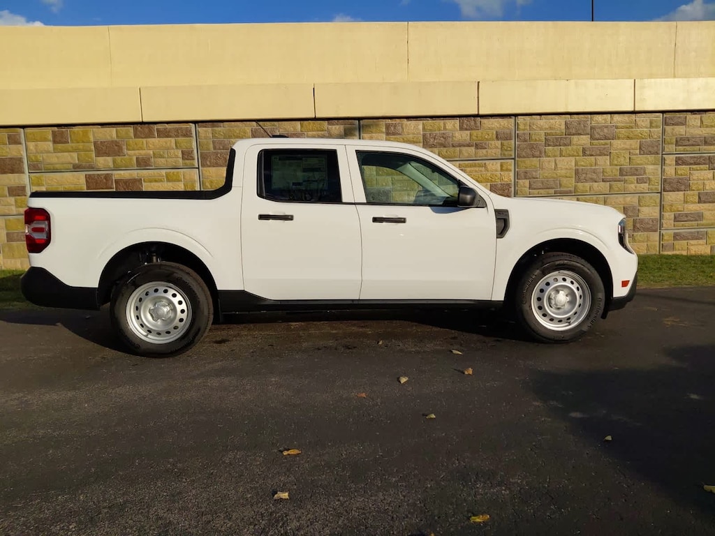 New 2025 Ford Maverick XL AWD Supercrew AWD SuperCrew