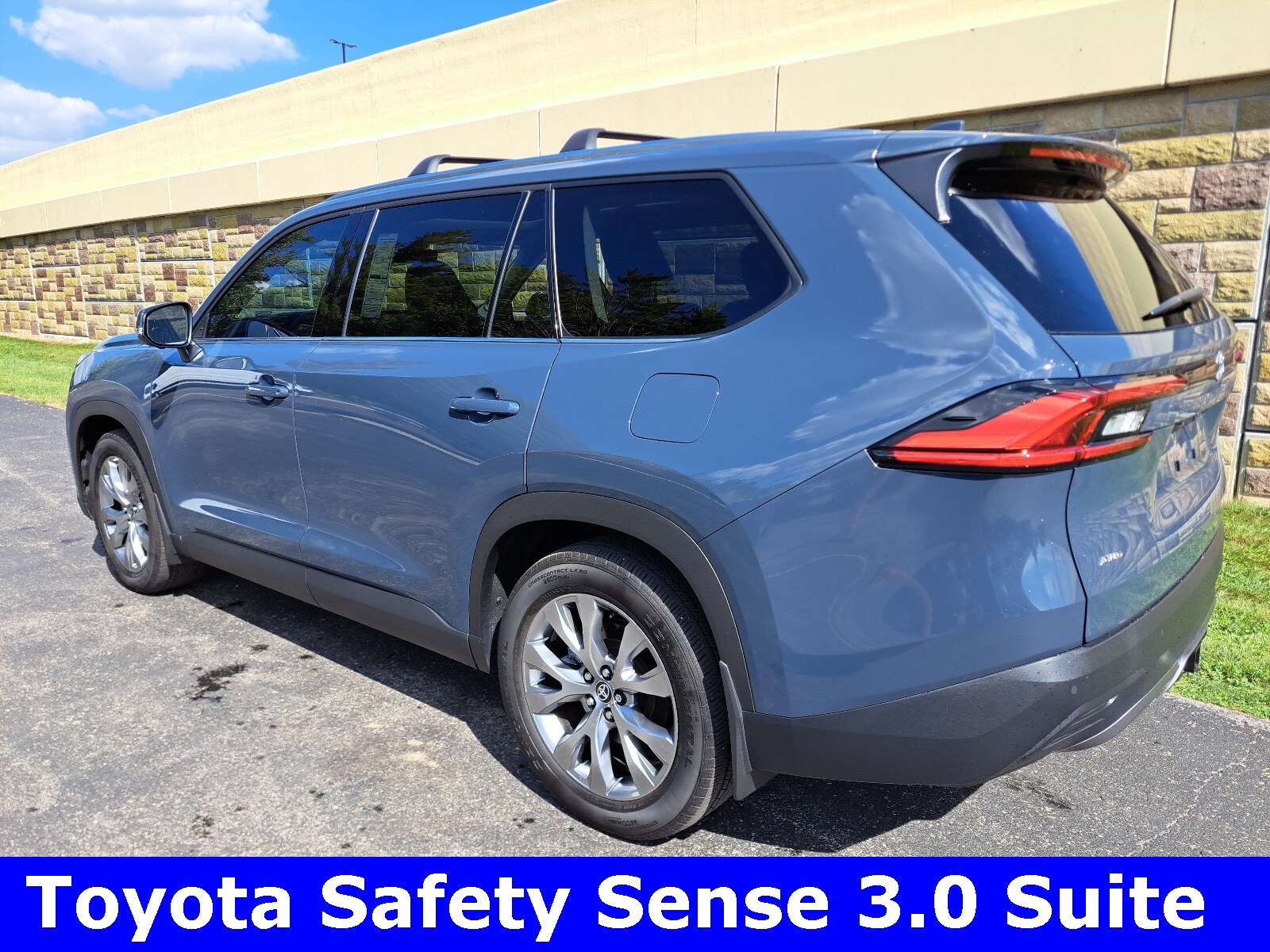 2024 Toyota Grand Highlander Limited photo 2
