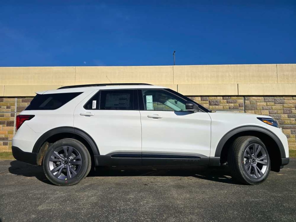 New 2026 Ford Explorer Active w/200A Pkg 4WD