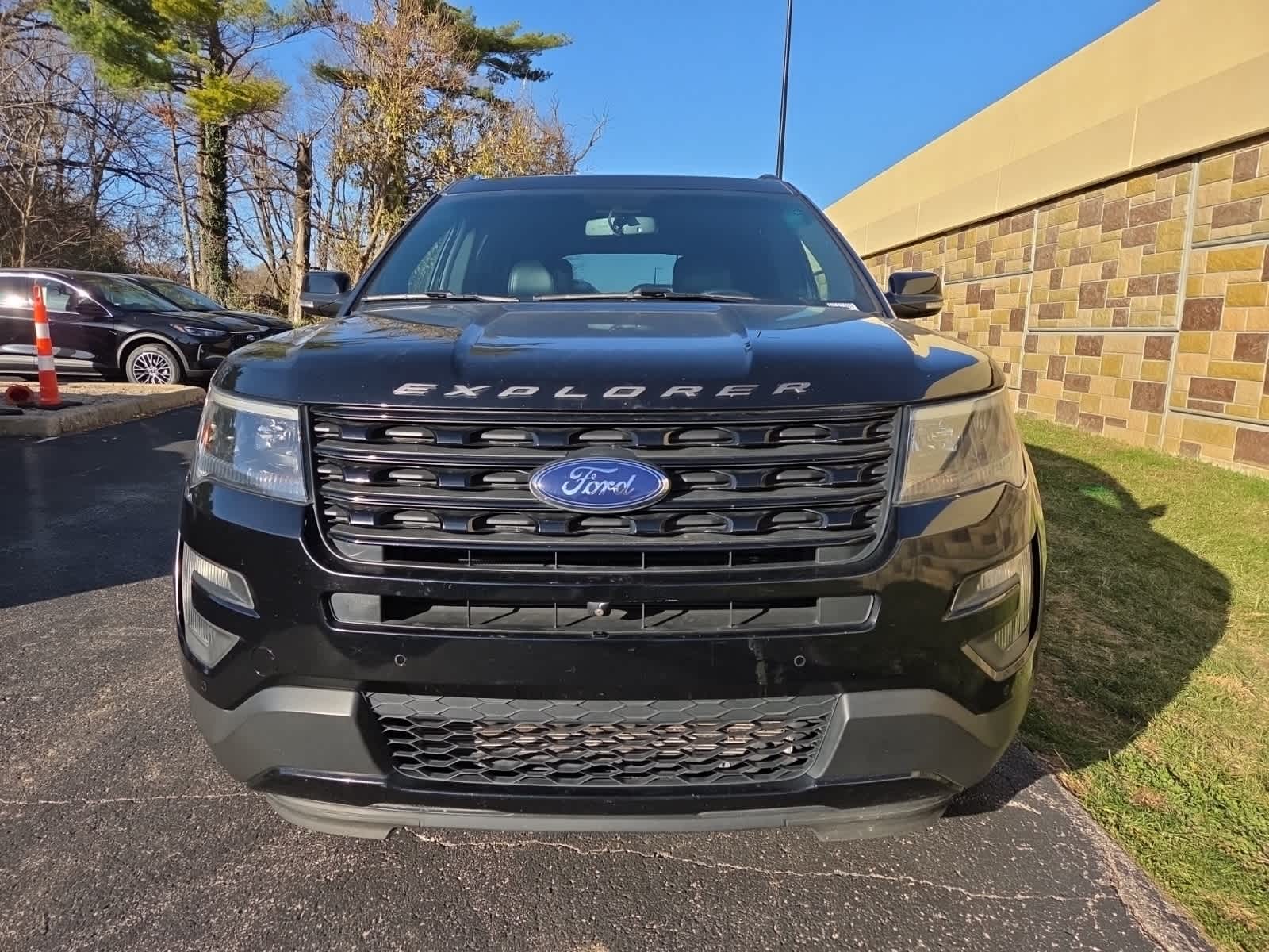 2016 Ford Explorer Sport photo 4