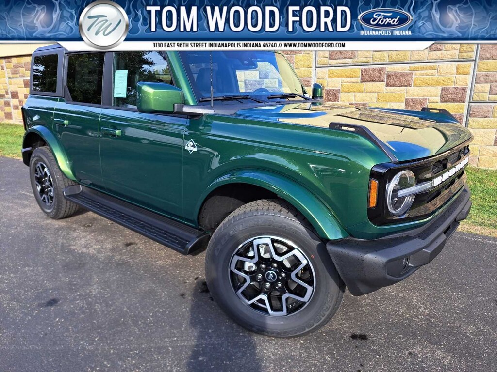New 2025 Ford Bronco Outer Banks 4x4