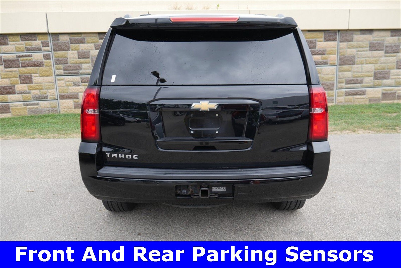 2016 Chevrolet Tahoe LT photo 4