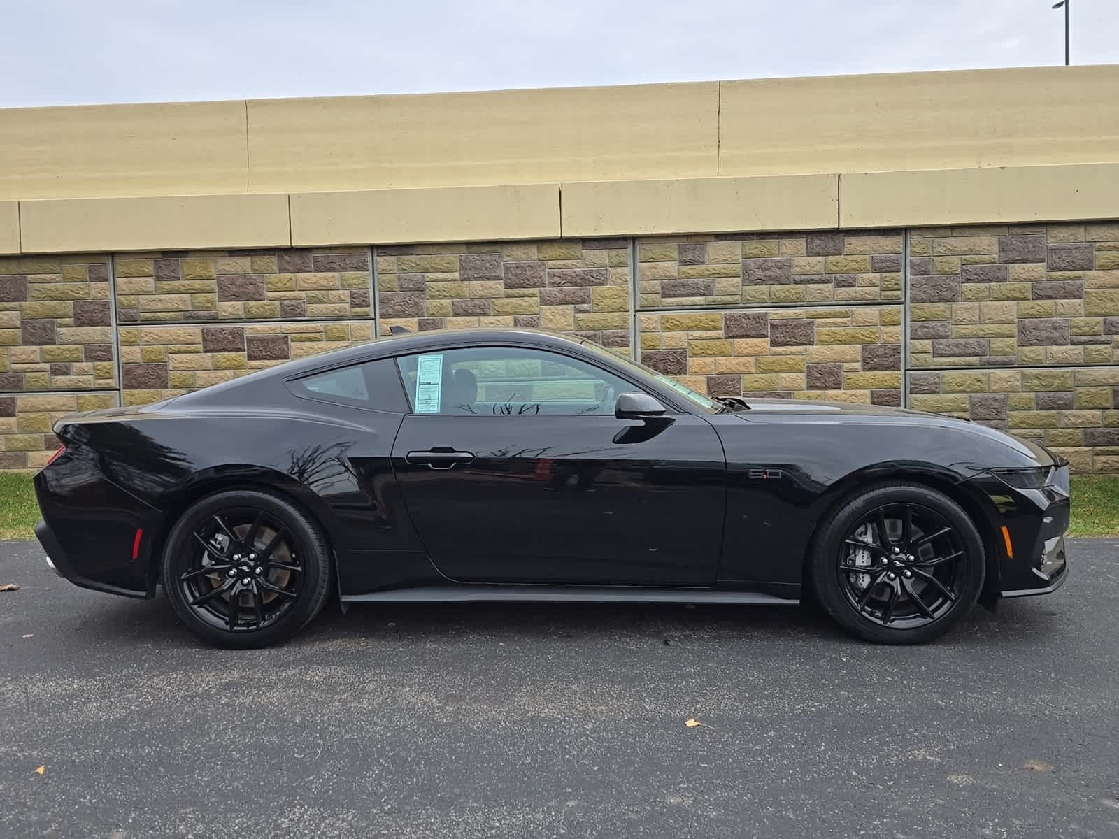 2025 Ford Mustang GT photo 2