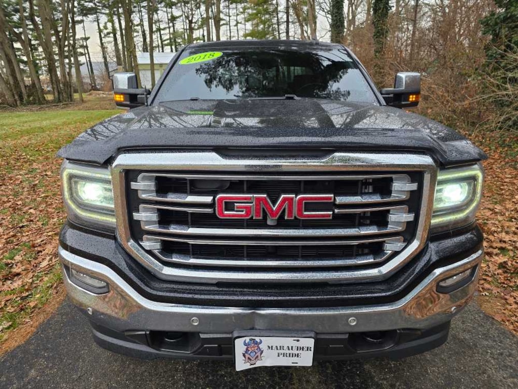 Used 2018 GMC Sierra 1500 SLT 4WD Crew Cab 143.5 4WD Crew Cab 143.5