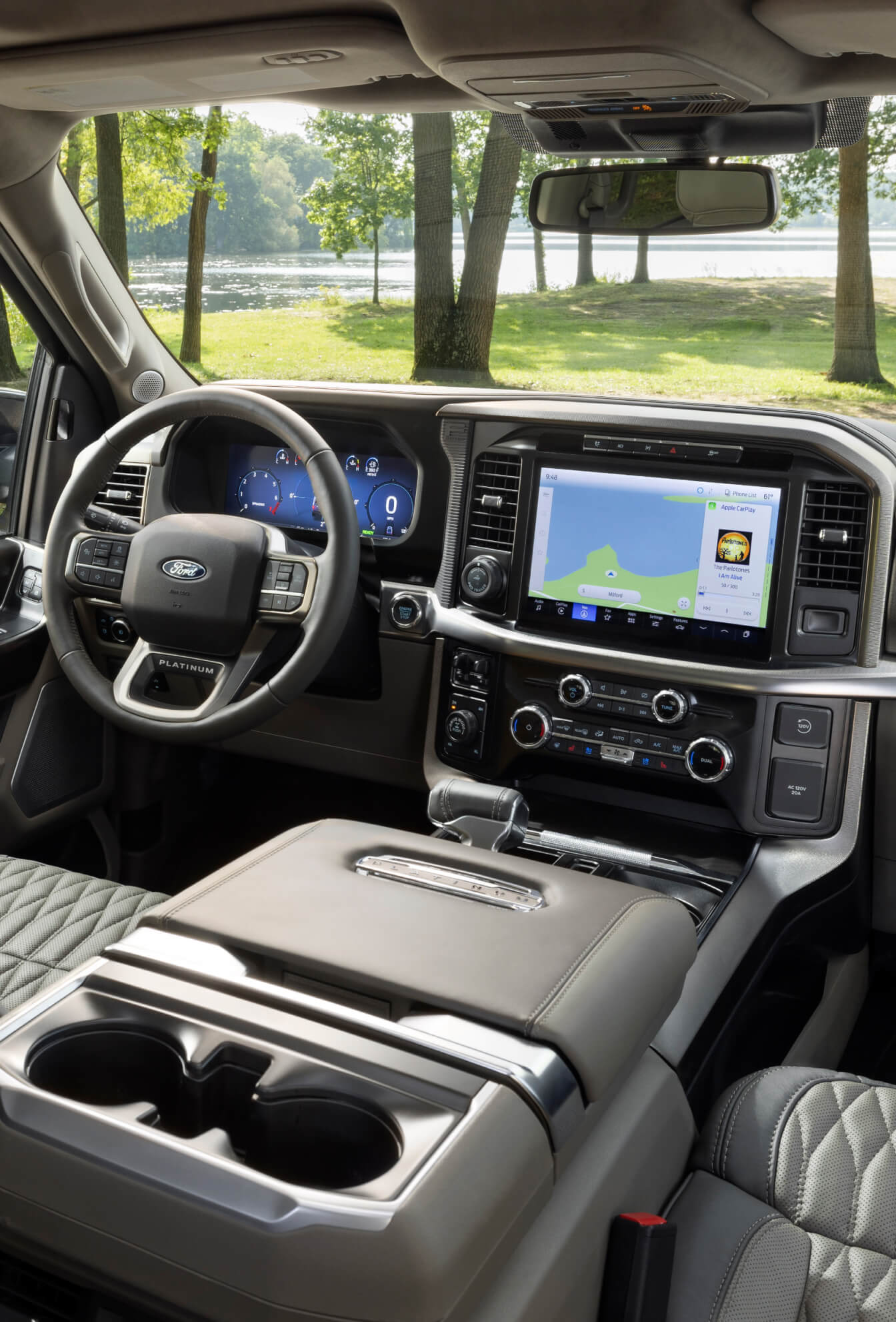 2025 Ford F-250 vs. Ford F-150: Technology