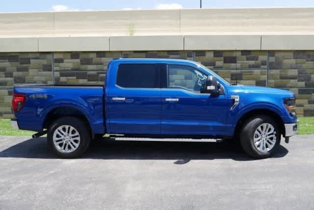 New 2025 Ford F-150 XLT Truck SuperCrew Cab
