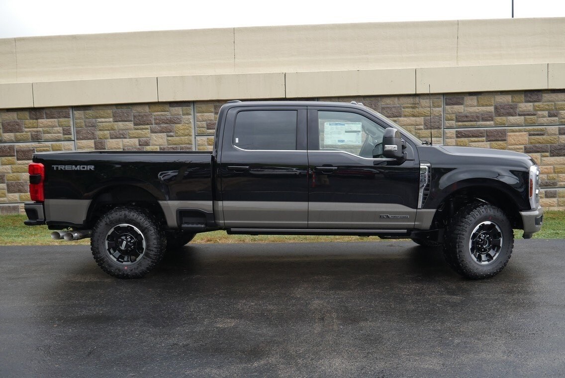 2026 Ford F-250 King Ranch photo 2