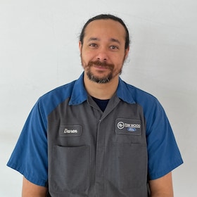 Staff member Daren J. from 19bde0655616