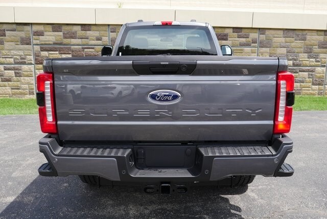 2025 Ford F-250 XL photo 4