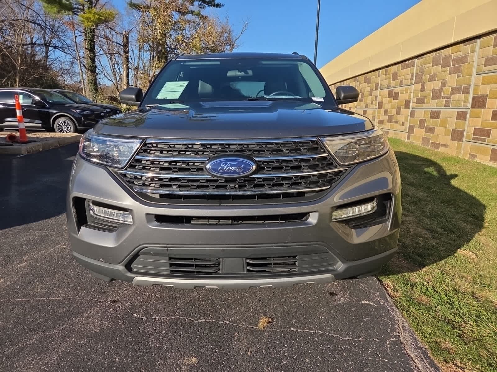 2023 Ford Explorer XLT photo 4