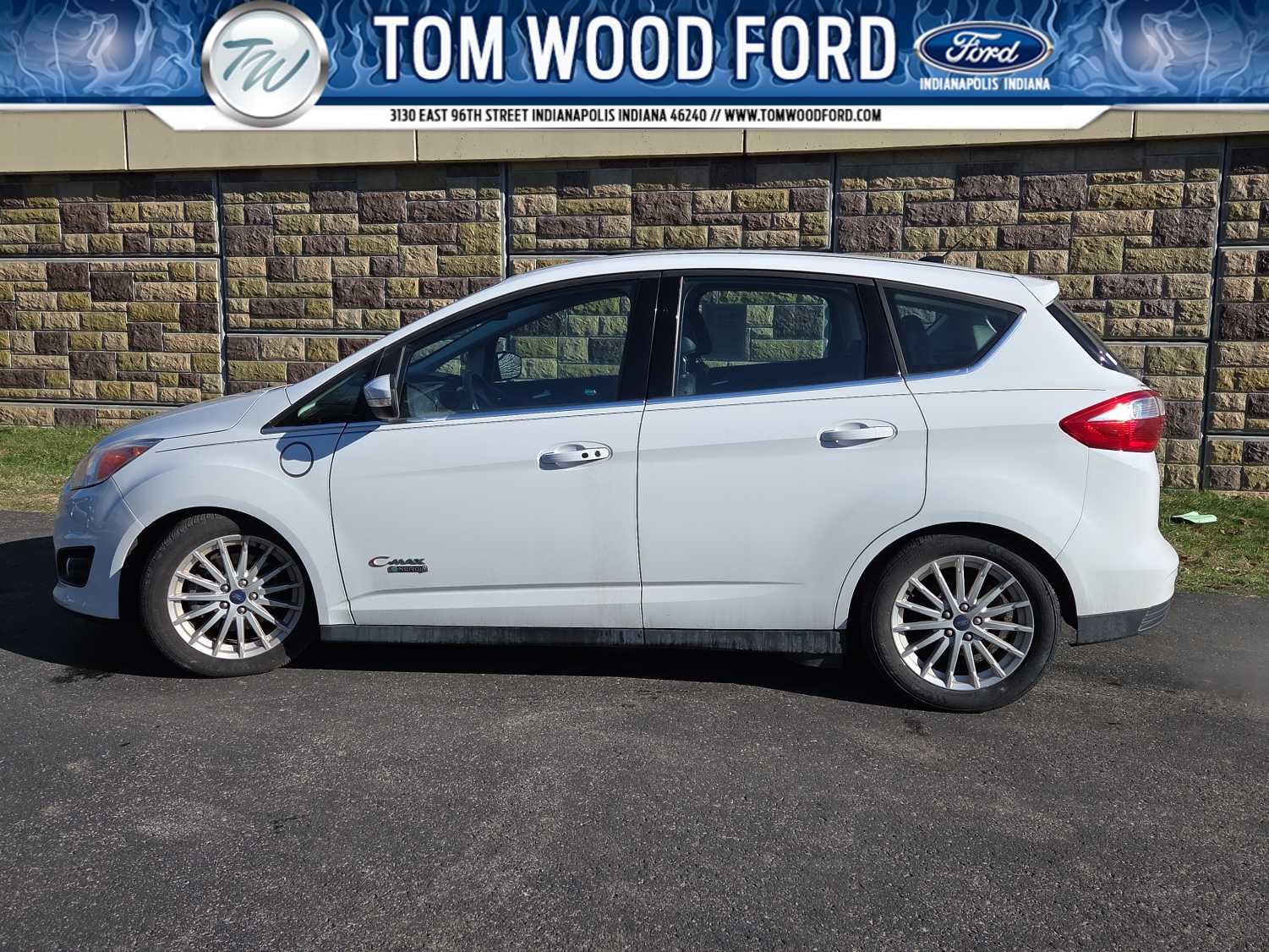 2016 Ford C-Max Energi SEL's photo