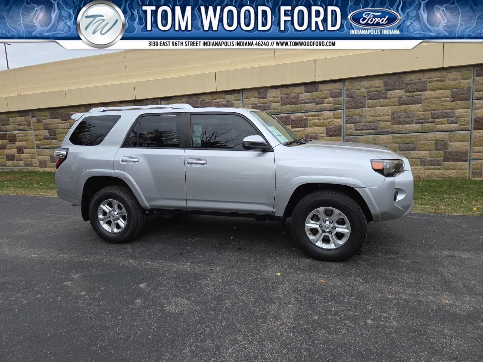 2018 Toyota 4Runner SR5's photo