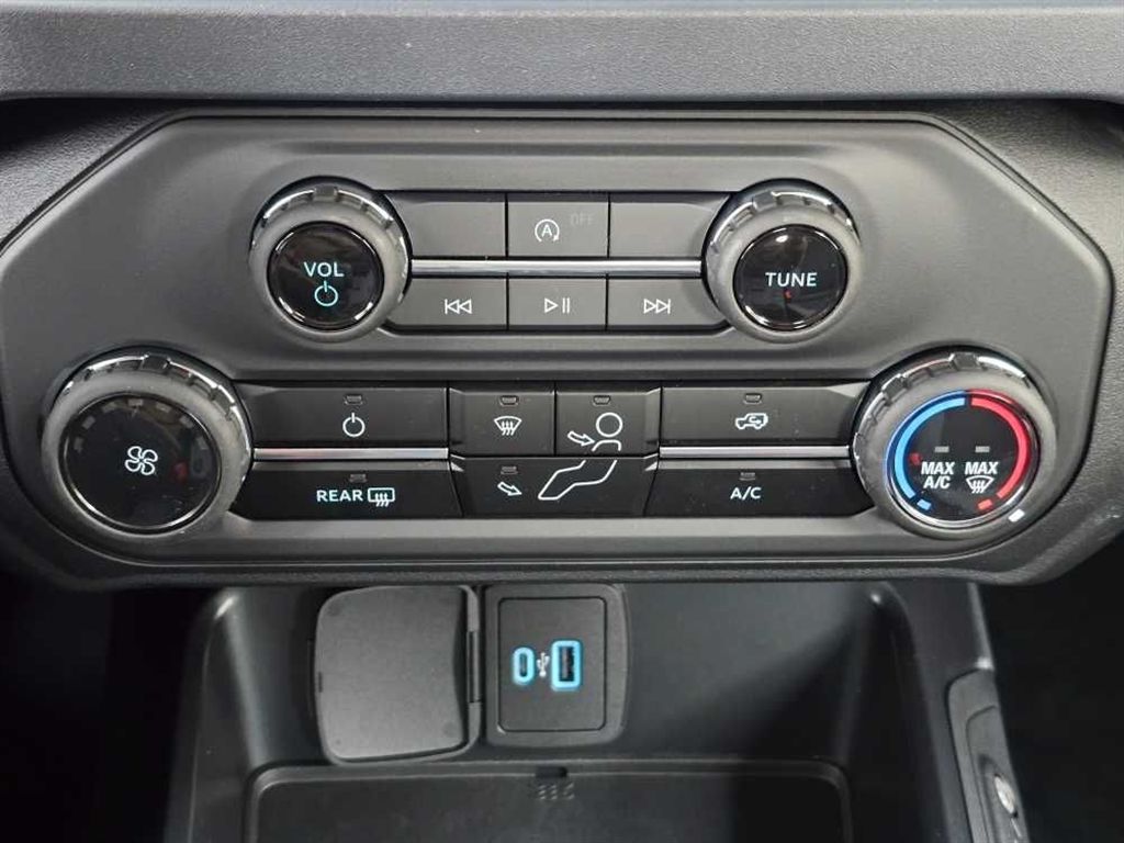 2025 Ford Bronco 2-Door Base - Photo 25