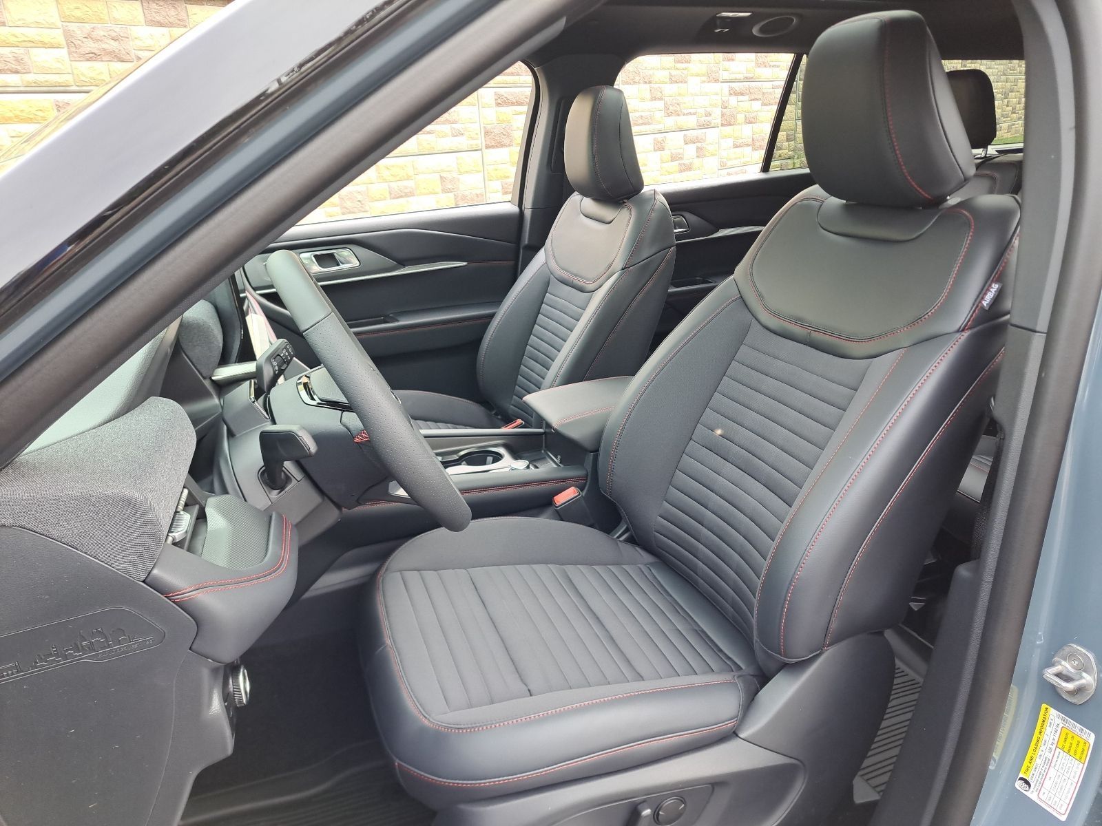 2026 Ford Explorer ST-Line - Photo 12
