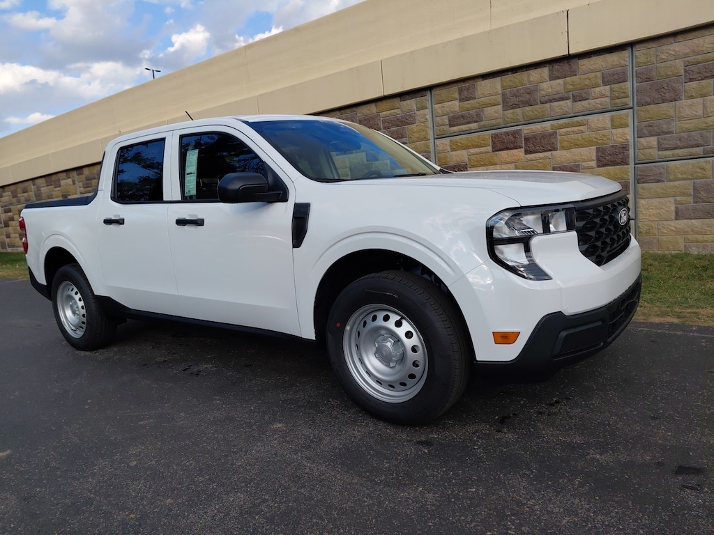 New 2025 Ford Maverick XL Truck SuperCrew