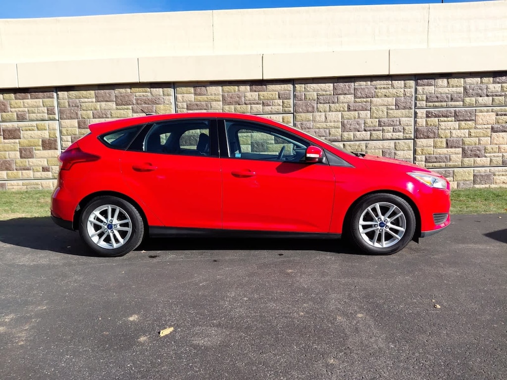 Used 2016 Ford Focus SE HB