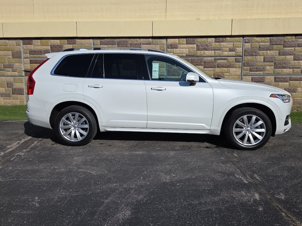 Used 2018 Volvo XC90 T6 Momentum SUV