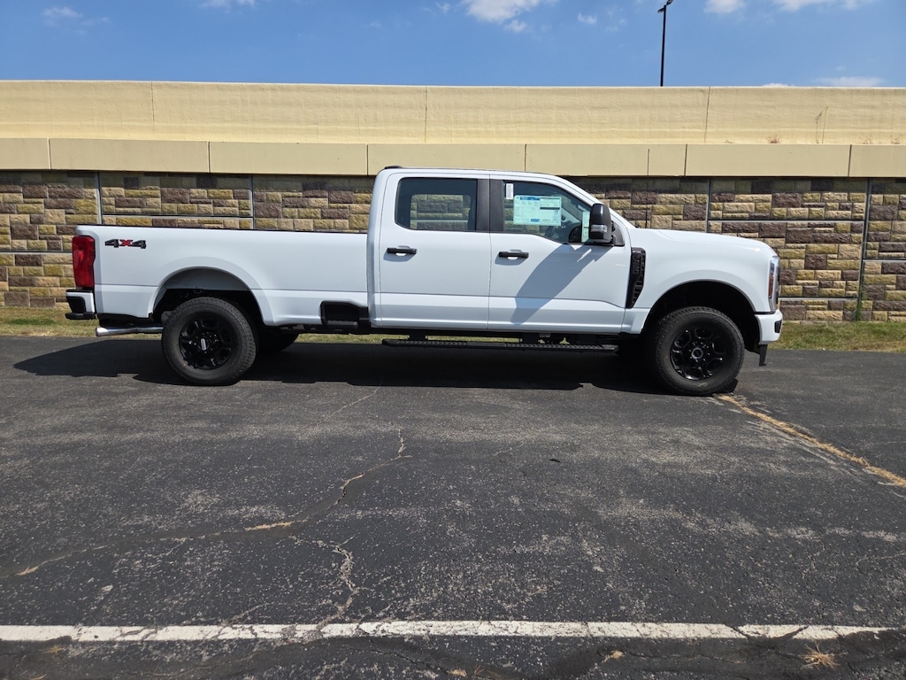 New 2026 Ford F-250 XL Truck Crew Cab