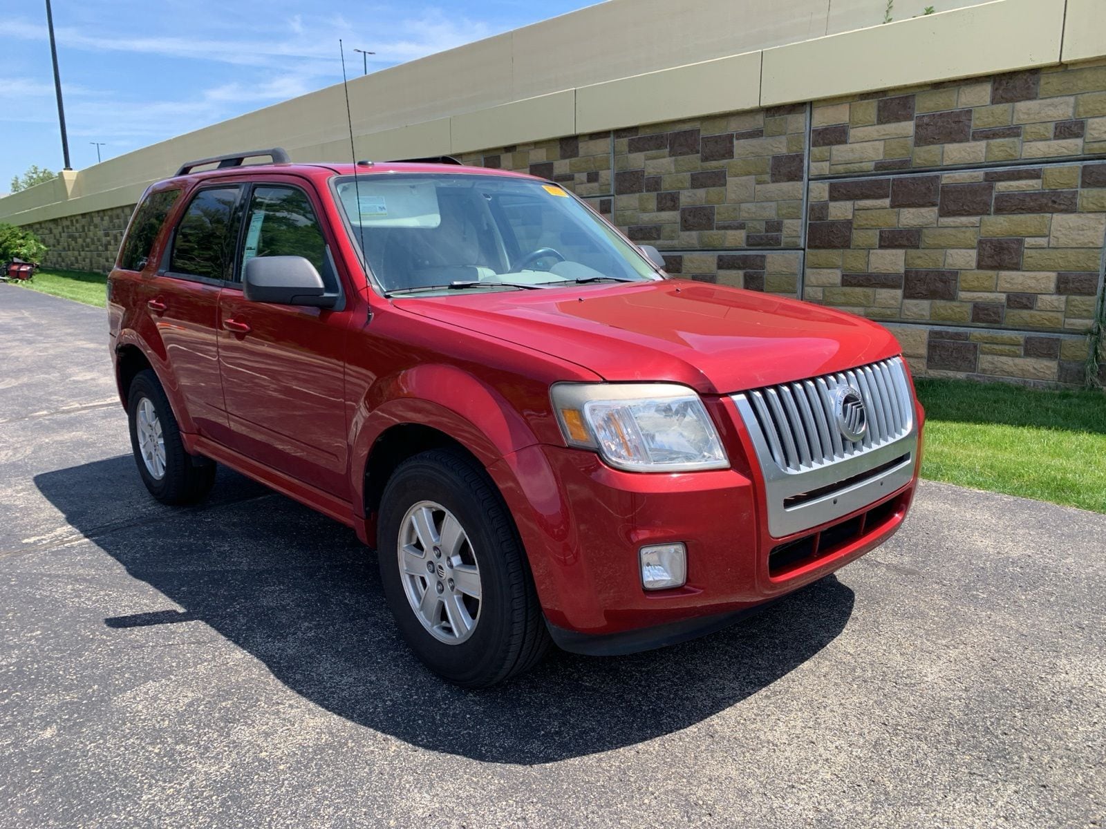 Used 2010 Mercury Mariner Base with VIN 4M2CN8B76AKJ05438 for sale in Indianapolis, IN