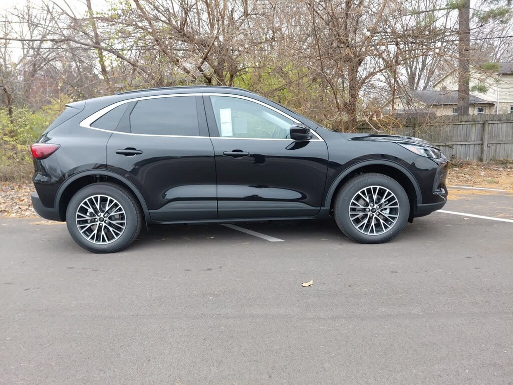 New 2026 Ford Escape Phev FWD