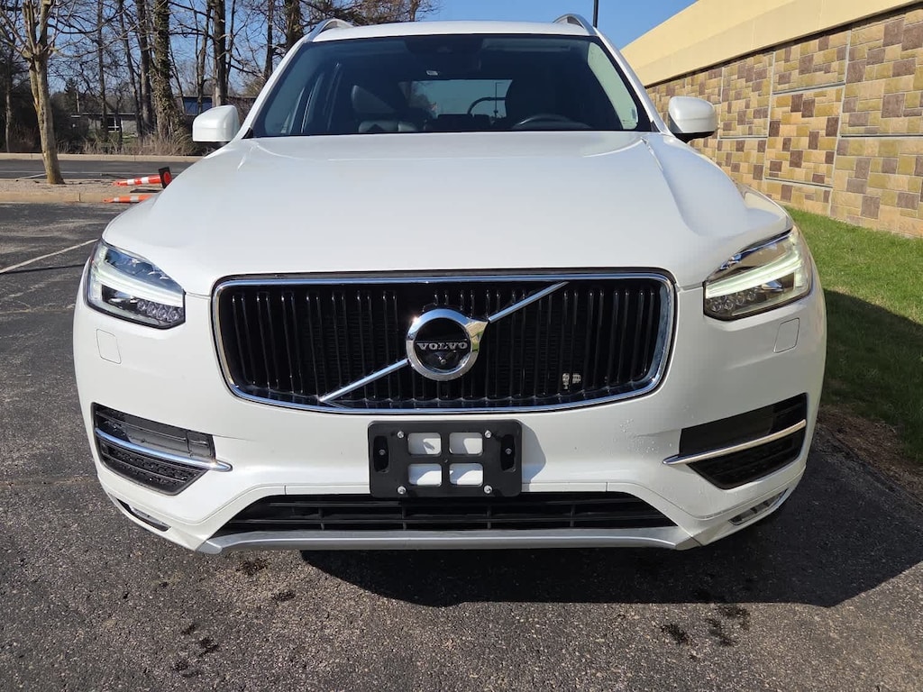Used 2018 Volvo XC90 T6 Momentum SUV