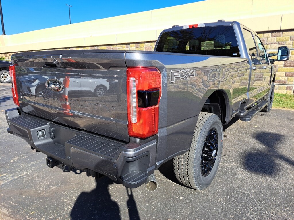 New 2026 Ford F-250 XLT Truck Crew Cab