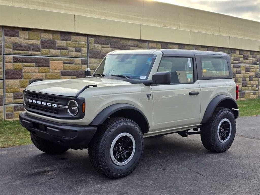 2025 Ford Bronco 2-Door Base - Photo 6
