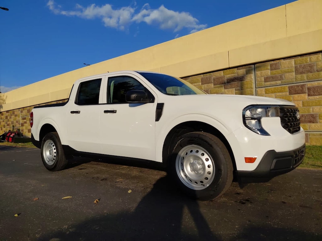 New 2025 Ford Maverick XL AWD Supercrew AWD SuperCrew