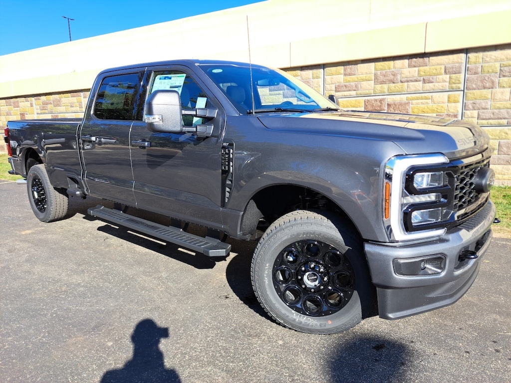 New 2026 Ford F-250 XLT Truck Crew Cab