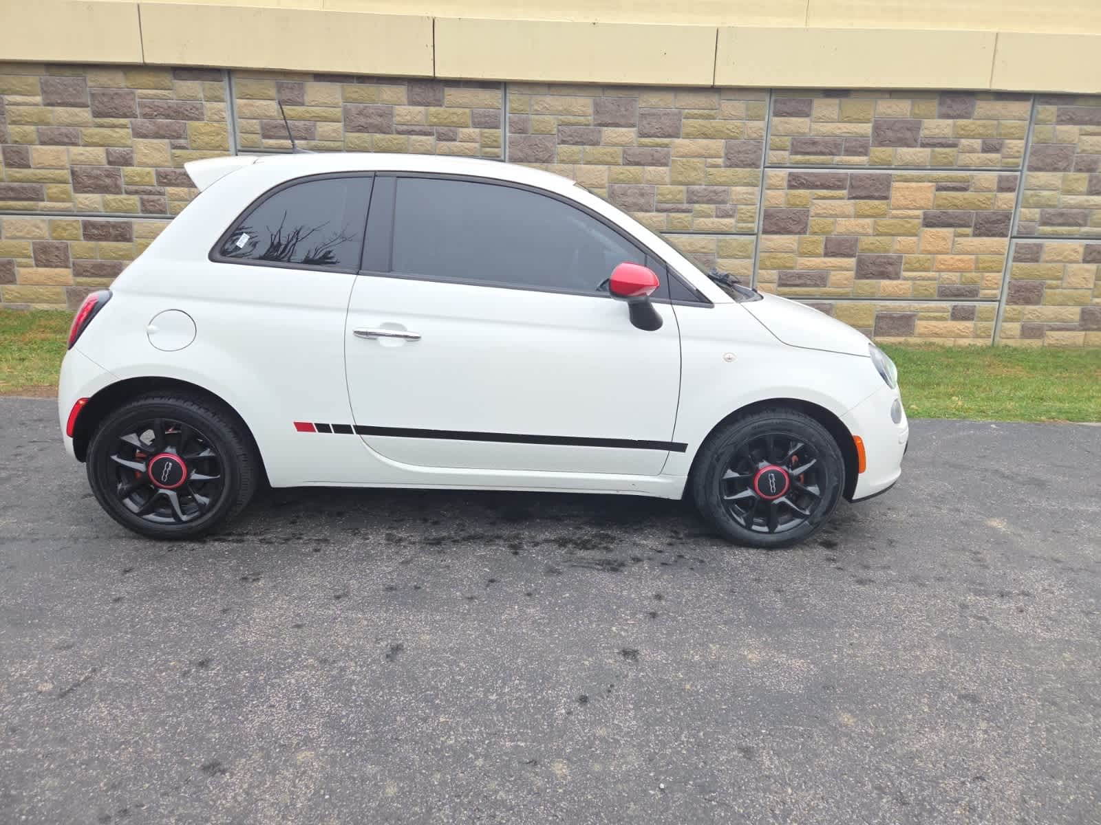 2016 Fiat 500 Pop photo 2