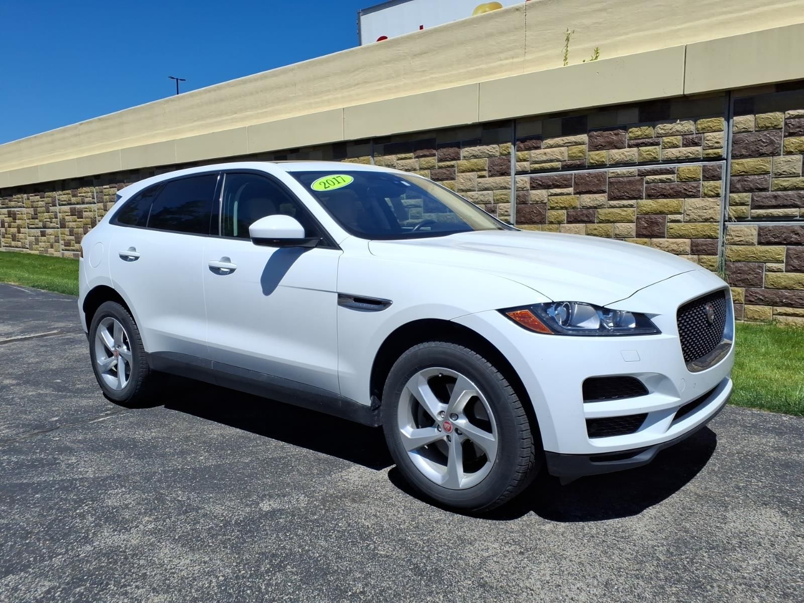 2017 Jaguar F-PACE 35t Premium AWD's photo