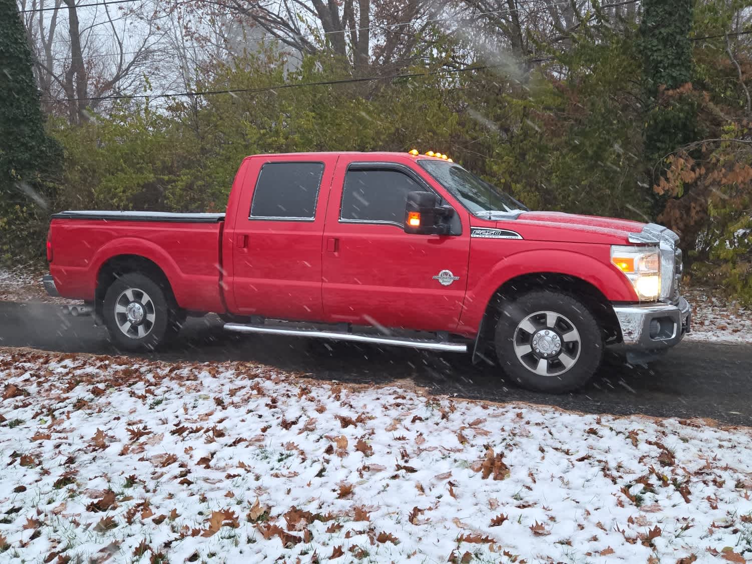 2011 Ford F-250 Lariat photo 2