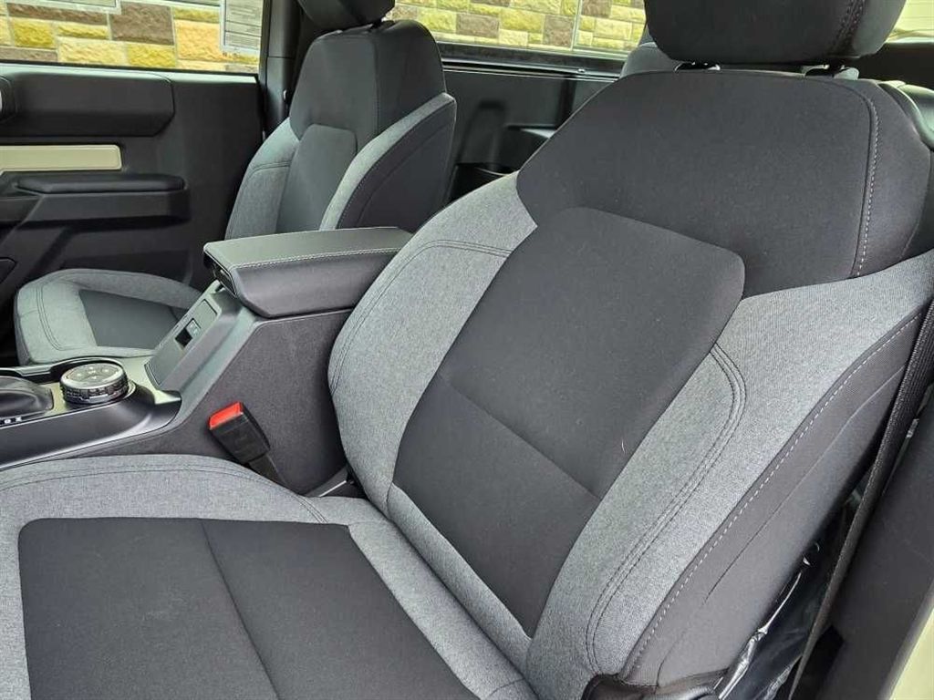 2025 Ford Bronco 2-Door Base - Photo 15