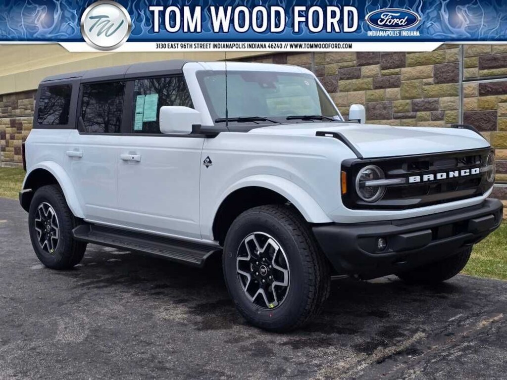 New 2025 Ford Bronco Outer Banks SUV