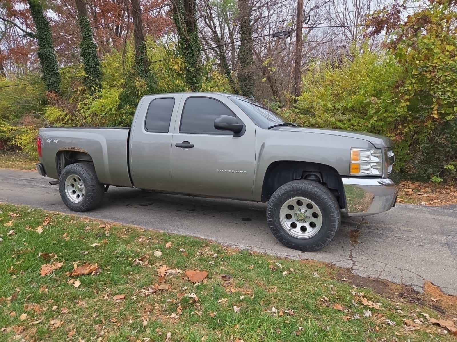 2013 Chevrolet Silverado 1500 LT photo 3