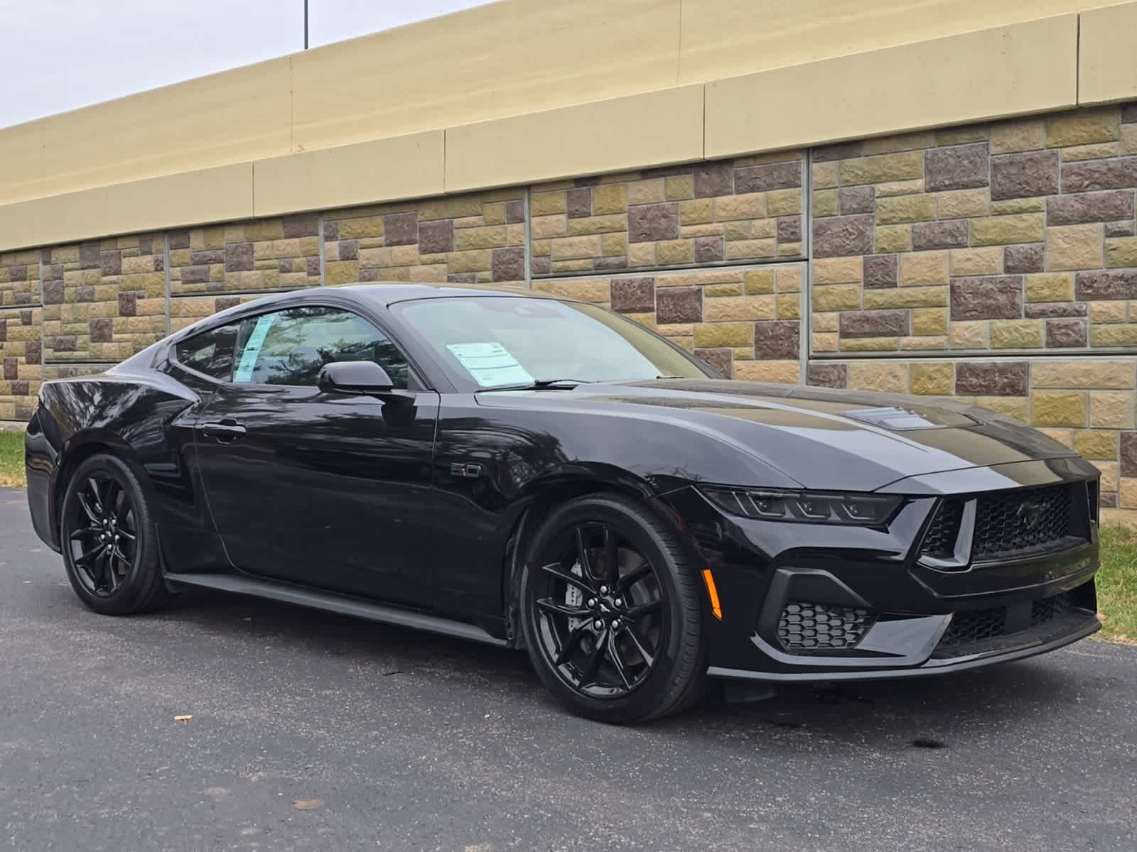 2025 Ford Mustang GT photo 3