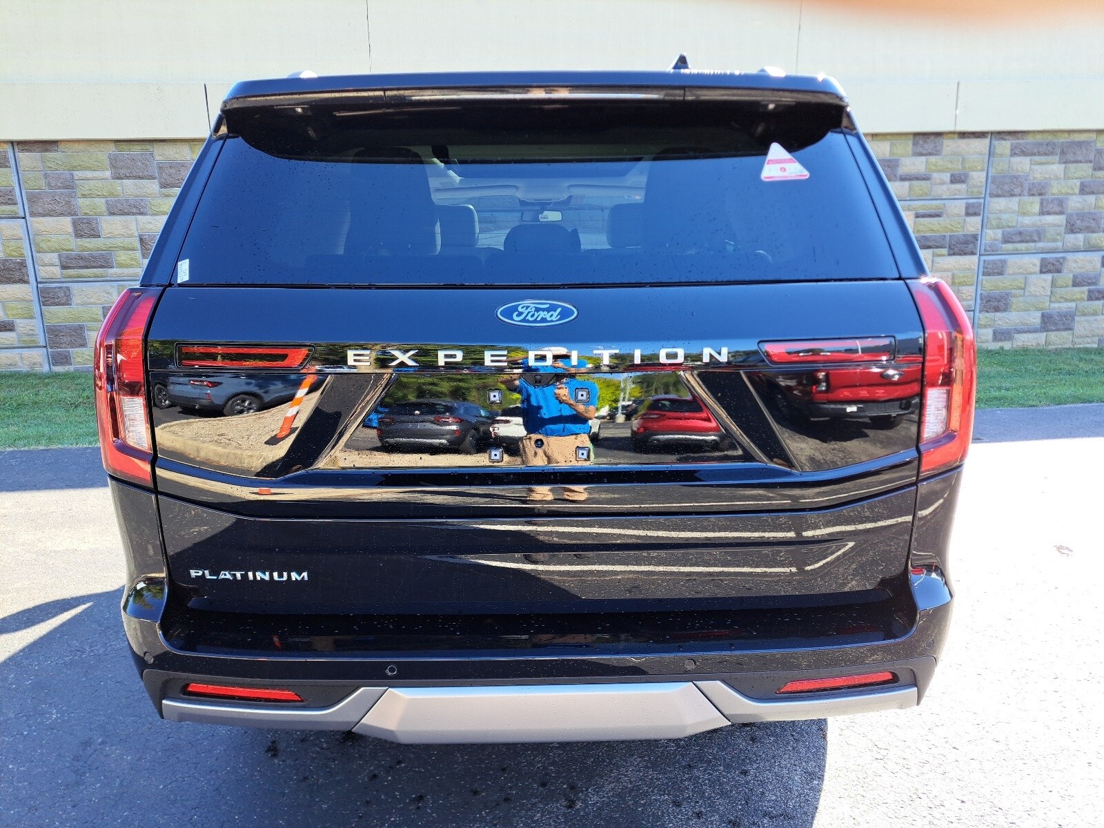 2025 Ford Expedition Platinum photo 3