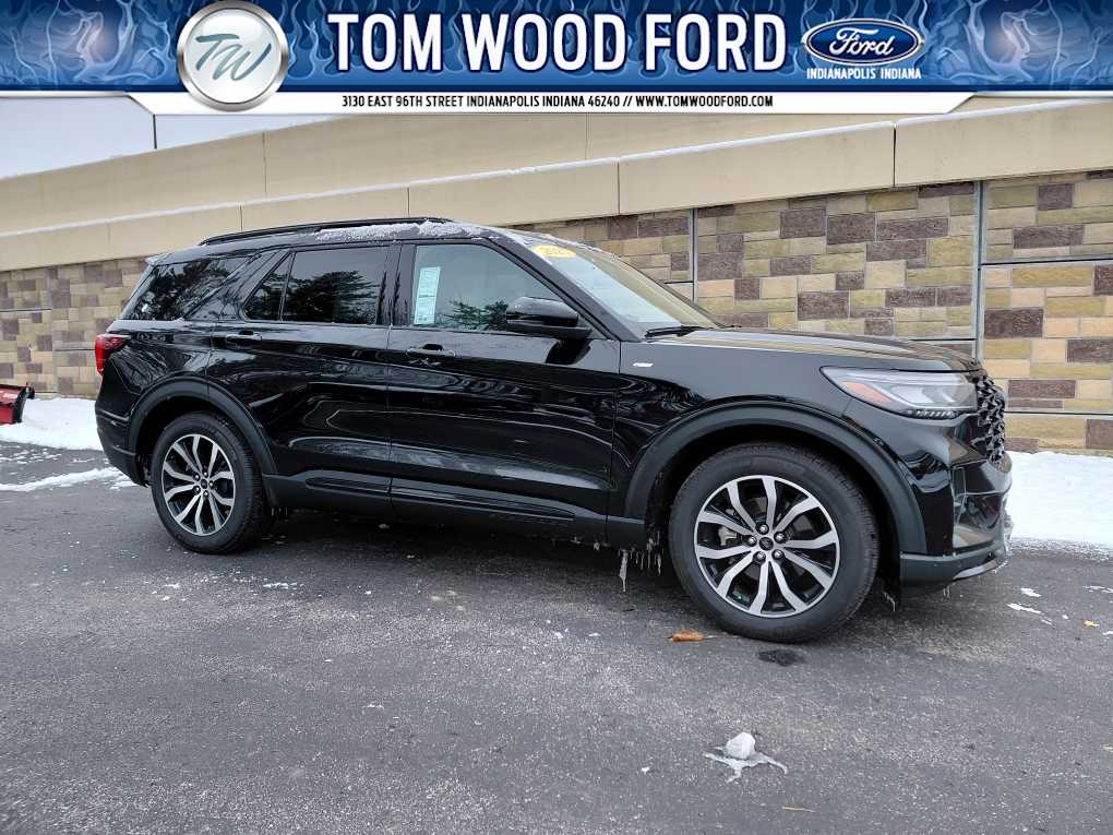 2025 Ford Explorer ST-LINE's photo